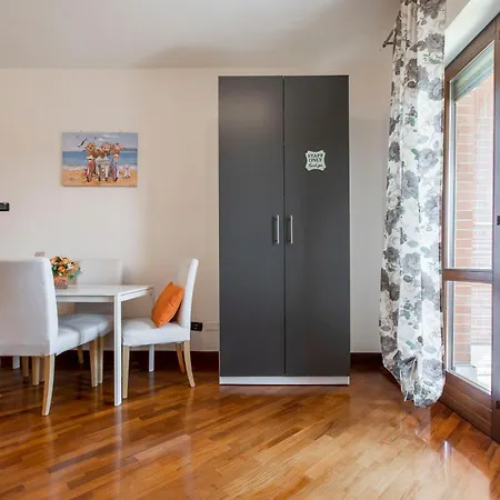 Alloggio Turistico Leonardo Home- Fiumicino Airport - Rome - Fiera Fiumicino