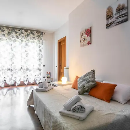 Turistico Leonardo Home- Airport, 2m In Treno- Rome, 20m In Treno- Fiera, 2m In Treno Appartement Fiumicino