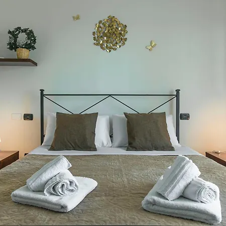 Appartement Turistico Leonardo Home- Airport, 2m In Treno- Rome, 20m In Treno- Fiera, 2m In Treno Fiumicino